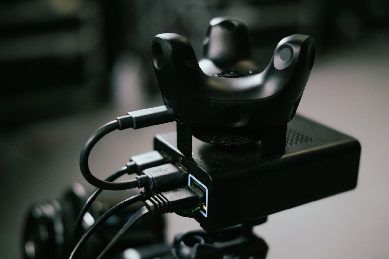 Proaim geared head and slider for controlled, repeatable moves